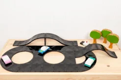 Connetix Tiles Roads Ramps and Intersections Pack 16 Piece