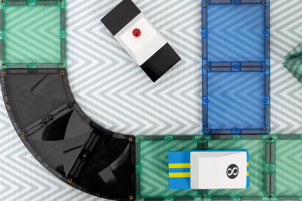 Connetix Tiles Roads Ramps and Intersections Pack 16 Piece