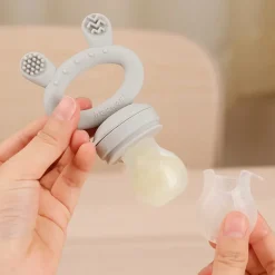 HAAKAA Fresh Food Feeder & Cover Set - New Version