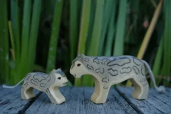 HolzWald Snow Leopard