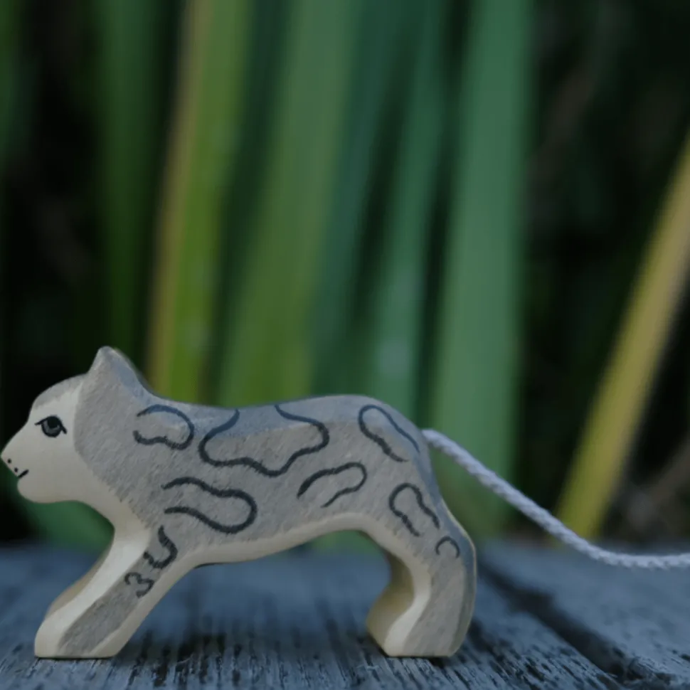 HolzWald Snow Leopard small