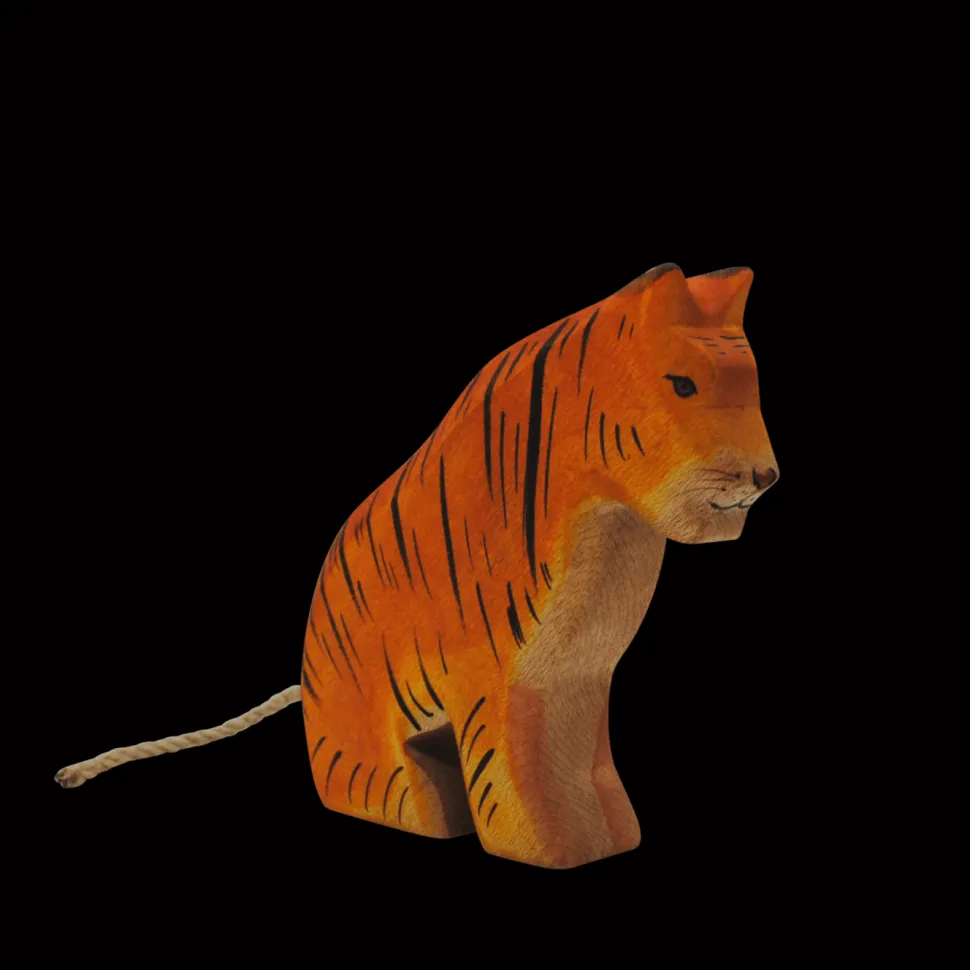 HolzWald Tiger sitting