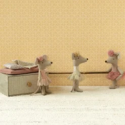 Maileg Dance Mouse in Daybed Little Sister