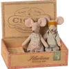 Maileg Mum & Dad Mouse in Cigarbox