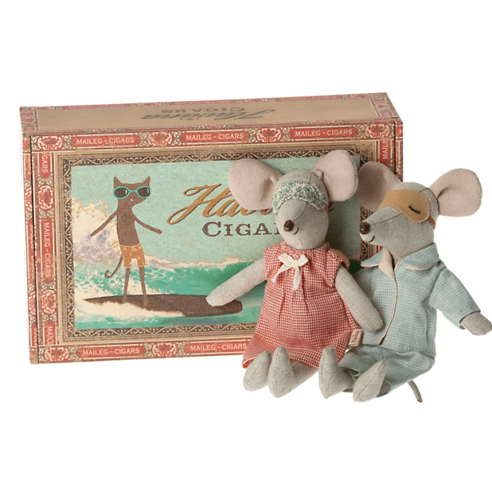 Maileg Mum And Dad Mice in Cigarbox