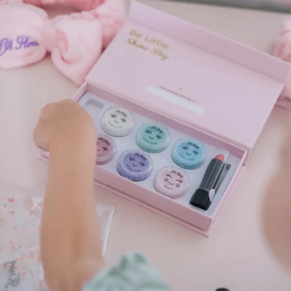Oh Flossy Deluxe Makeup Set