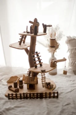 QToys Adventure Tree House