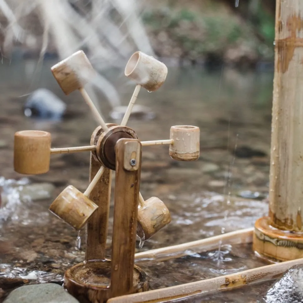 Qtoys Bamboo Water Mill