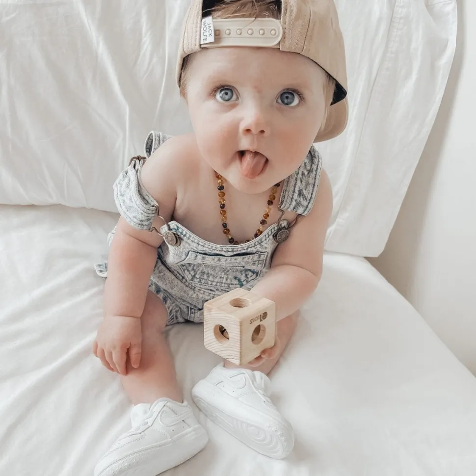QToys Cube Rattle