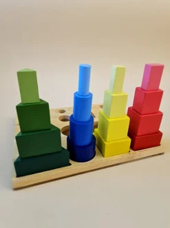 QToys 3D Sorting and Nesting Board