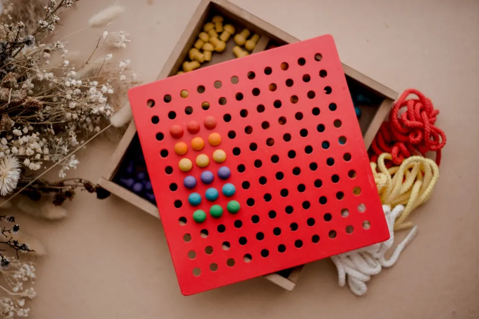 QToys Froebel Peg and Lacing Board