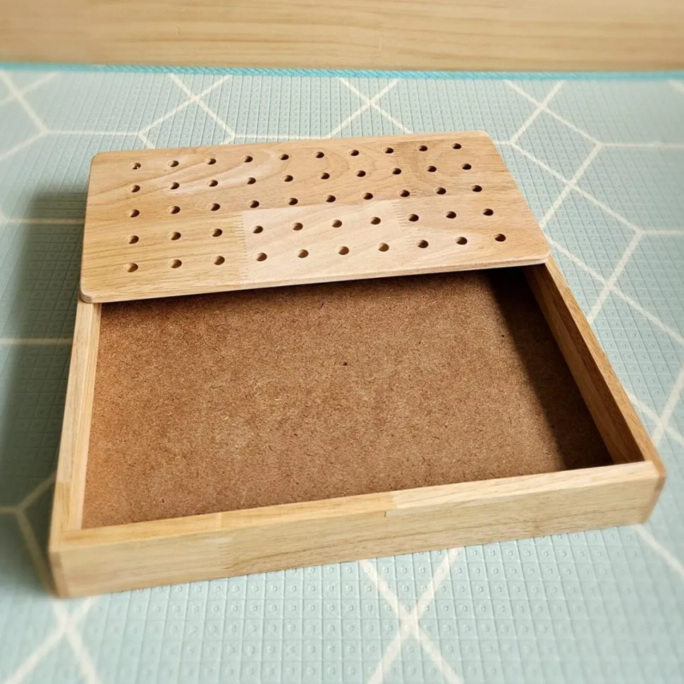 QToys Peg Tray Insert